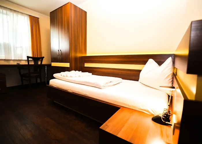 Hotel Primus & 3*